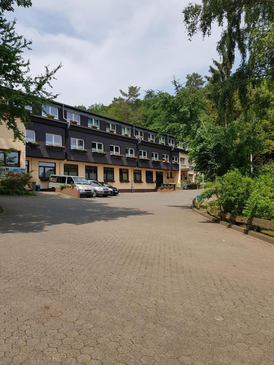 Hotel-Restaurant-Eifeltor Mechernich Exterior foto